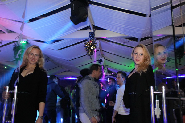 Vikend u Ledani Lounge & Baru: Red Hot Friday Night i Saturday White Fever. Vikend u Ledani Lounge & Baru: Red Hot Friday Night i Saturday White Fever.