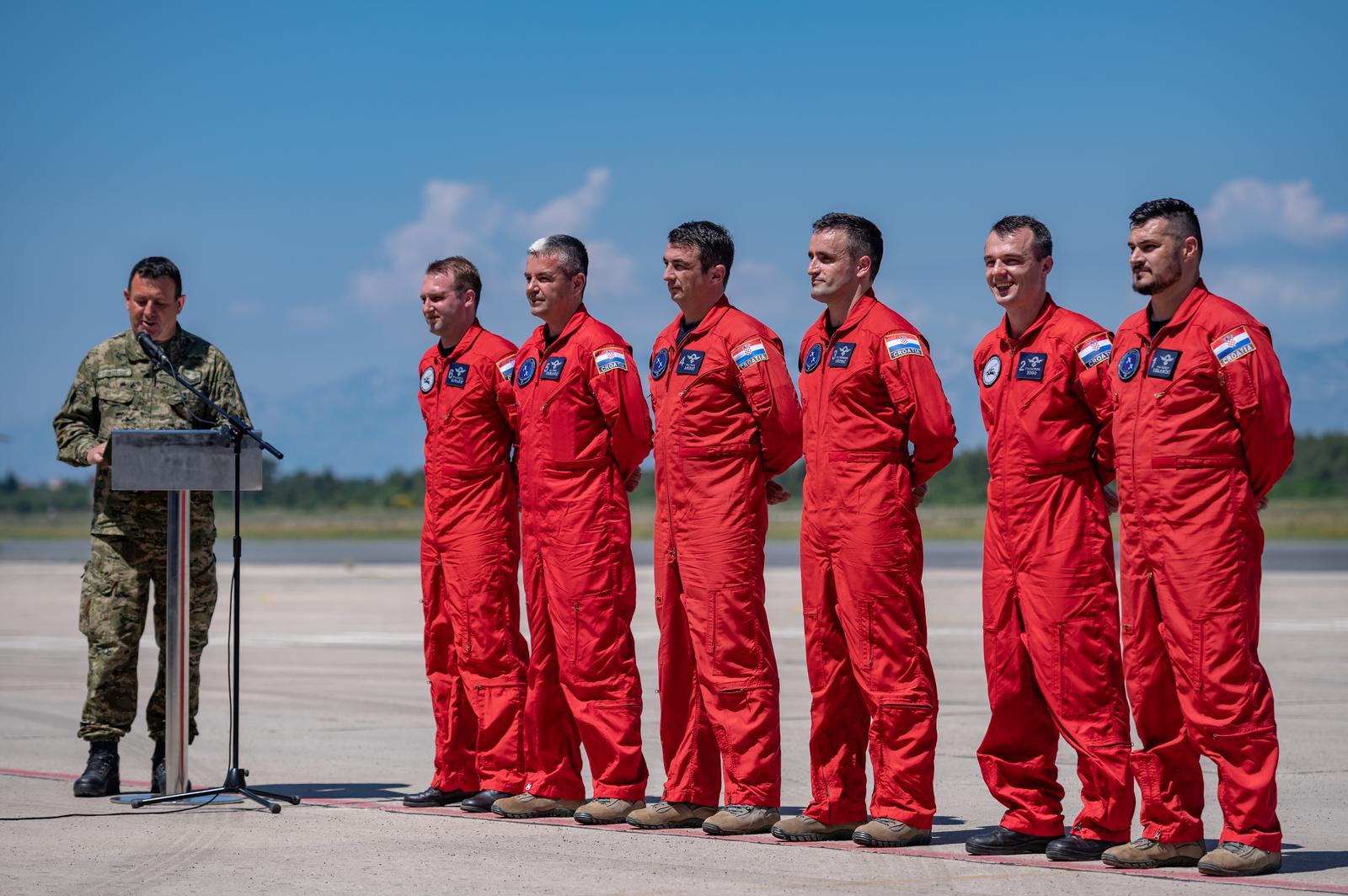 Krila Oluje predstavila novi letački program i dva nova člana