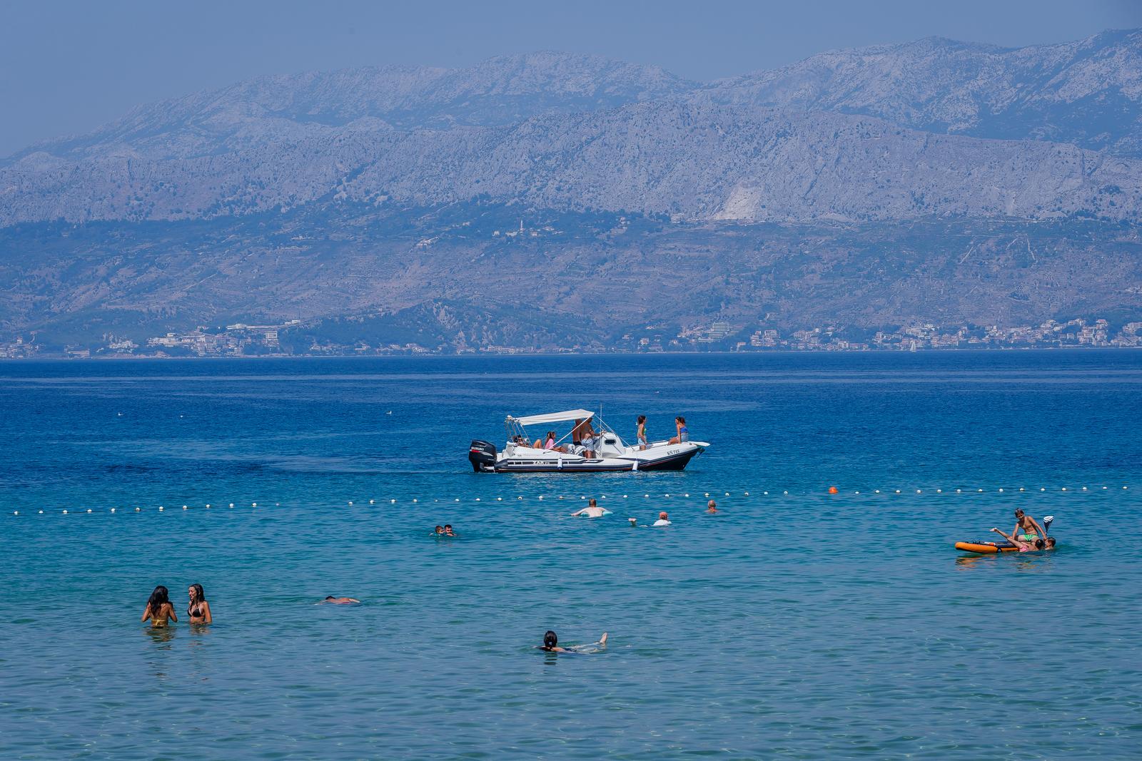 Uvala Lovrečina: Egzotična pješčana oaza na Braču u kojoj su uživali i stari Rimljani Uvala Lovrečina: Egzotična pješčana oaza na Braču u kojoj su uživali i stari Rimljani