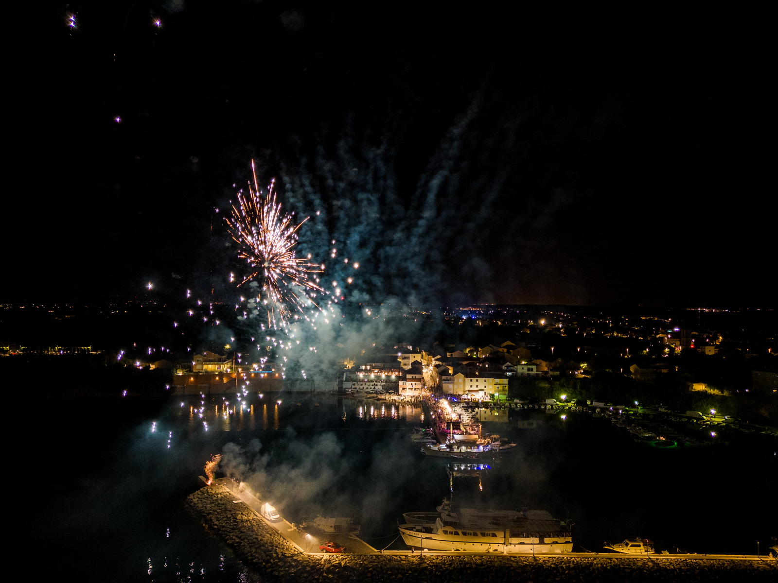 Noć privlačkih ribara i sabunjara 2024 @ luka Stari porat Noć privlačkih ribara i sabunjara 2024 @ luka Stari porat