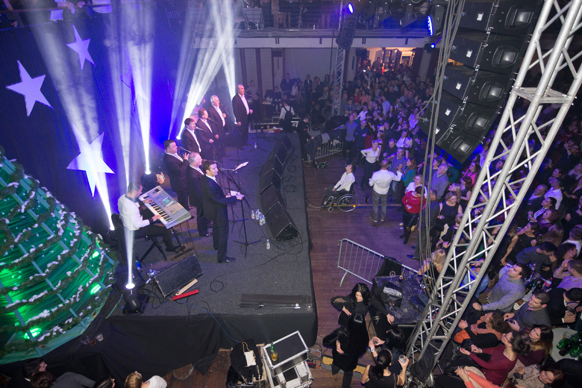 Božićni koncert Tomislava Bralića i klape Intrade u zadarskom klubu Arsenal 25. prosinca 2016.