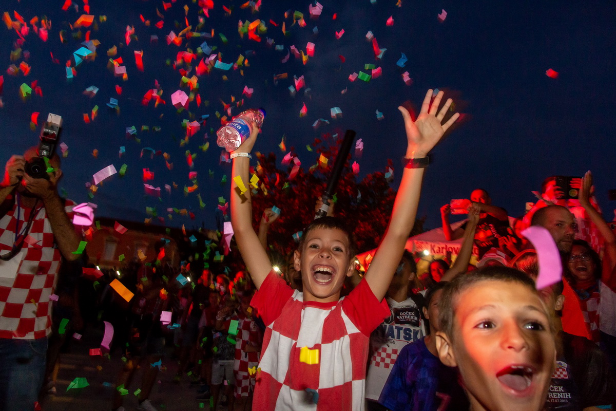 Veličanstven doček četvorice zadarskih Vatrenih od Gradskog mosta do Foruma