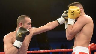 Svjetska boksacka liga, grupa B C1, kategorija 75 kg, Edin Avdic (Croatian Knights) – Nizar Trimech (France Fighting Roosters).