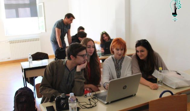 Pogledajte kako je bilo na filmskoj radionici Ritma kulturizma, gdje su sudionici stekli nova znanja, zanimljiva iskustva i dobili detaljan uvid u proces stvaranja jednog videa, a sve to u suradnji s profesionalkom, ni manje ni više, nego Ashley Colburn P