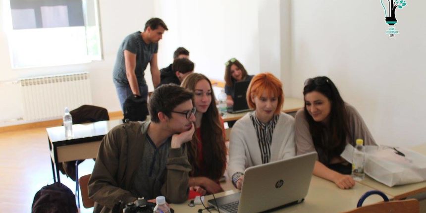 Pogledajte kako je bilo na filmskoj radionici Ritma kulturizma, gdje su sudionici stekli nova znanja, zanimljiva iskustva i dobili detaljan uvid u proces stvaranja jednog videa, a sve to u suradnji s profesionalkom, ni manje ni više, nego Ashley Colburn P