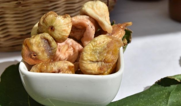 U sklopu 9. Festivala smokve na Trgu pet bunara održava se sajam smokava na kojem proizvođači i prerađivači izlažu i prodaju svoje artikle.  Photo: Dino Stanin/PIXSELL