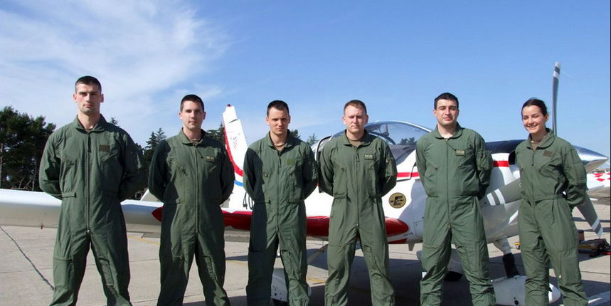 U Zemuniku završila letačka obuka na avionu ZLIN-242 L U Zemuniku završila letačka obuka na avionu ZLIN-242 L