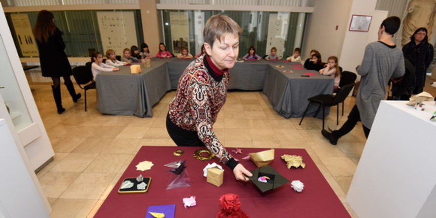 Tuna, Sushi & Wine Festival 2016: Origami radionica u Arheološkom muzeju Zadar Tuna, Sushi & Wine Festival 2016: Origami radionica u Arheološkom muzeju Zadar