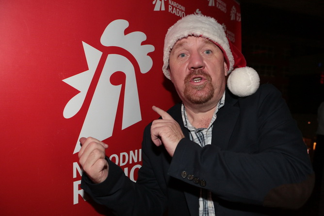 Najslušaniji radio u Hrvatskoj sinoć je u zagrebačkom Green Goldu proslavio 16. rođendan! Uz najbolju domaću glazbu, velika obitelj Narodnog radija priredila je feštu za pamćenje, a rođendansku čestitku uz pjesmu točno u ponoć uputili Tatjana Jurić i Davo Najslušaniji radio u Hrvatskoj sinoć je u zagrebačkom Green Goldu proslavio 16. rođendan! Uz najbolju domaću glazbu, velika obitelj Narodnog radija priredila je feštu za pamćenje, a rođendansku čestitku uz pjesmu točno u ponoć uputili Tatjana Jurić i Davo