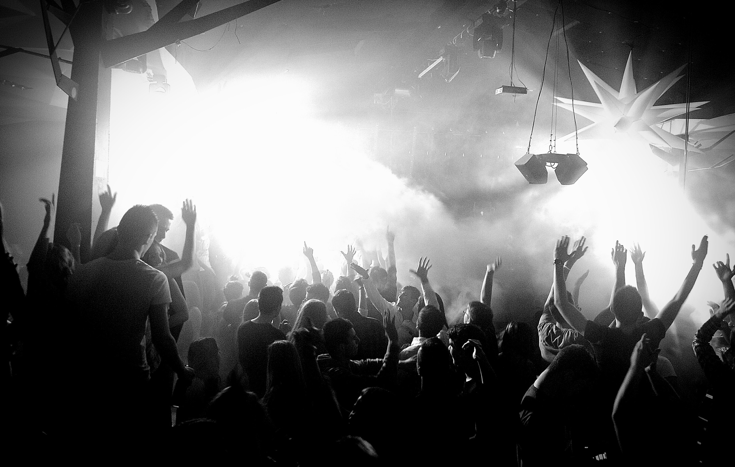 Spektar party u Aquarius klubu