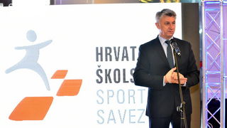 Na Višnjiku održana javna radionica “Zdravstveno usmjerena tjelesna aktivnost učenika” (ZUTA) Na Višnjiku održana javna radionica “Zdravstveno usmjerena tjelesna aktivnost učenika” (ZUTA)