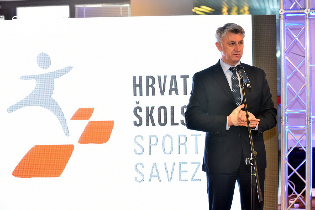 Na Višnjiku održana javna radionica “Zdravstveno usmjerena tjelesna aktivnost učenika” (ZUTA) Na Višnjiku održana javna radionica “Zdravstveno usmjerena tjelesna aktivnost učenika” (ZUTA)