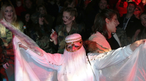 Virski karneval & maškare: Plesna maškarana fešta uz Jasmina Stavrosa