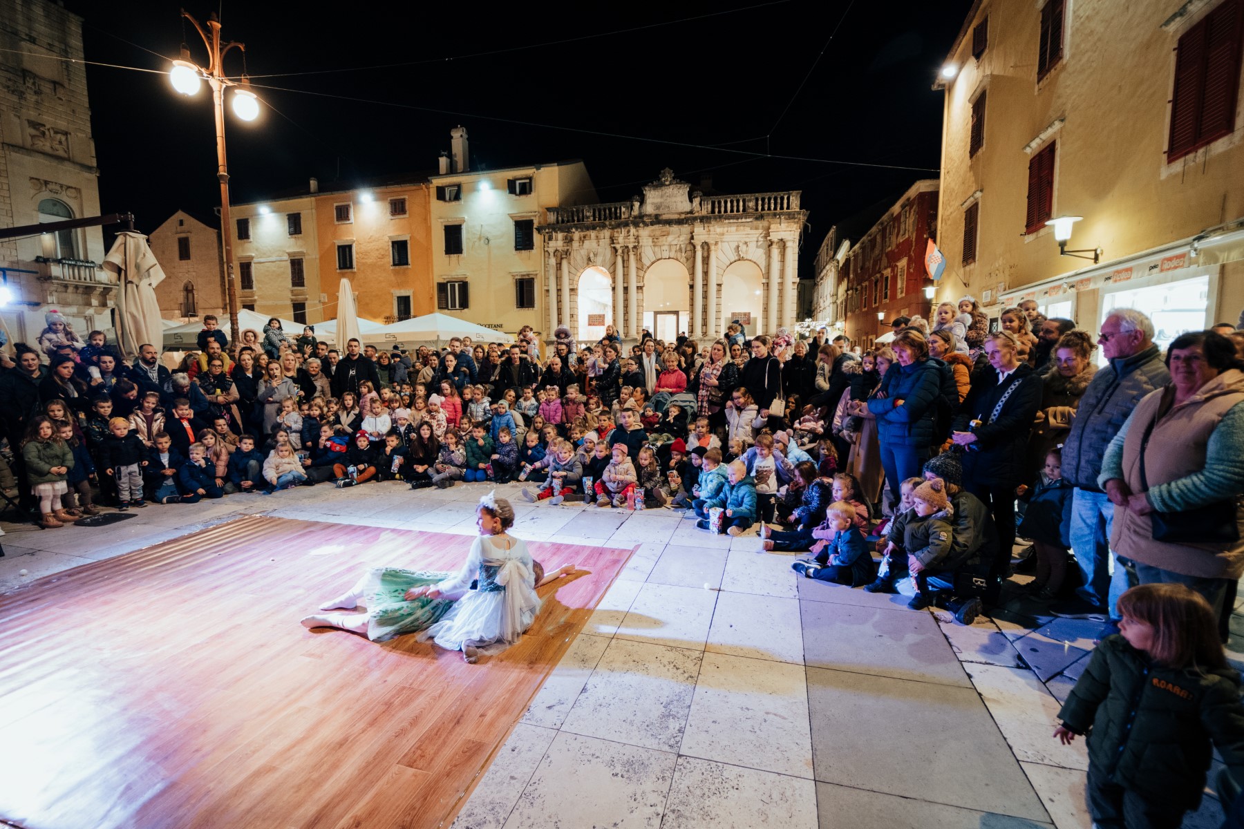 Predstava Frozen na Adventu u Zadru