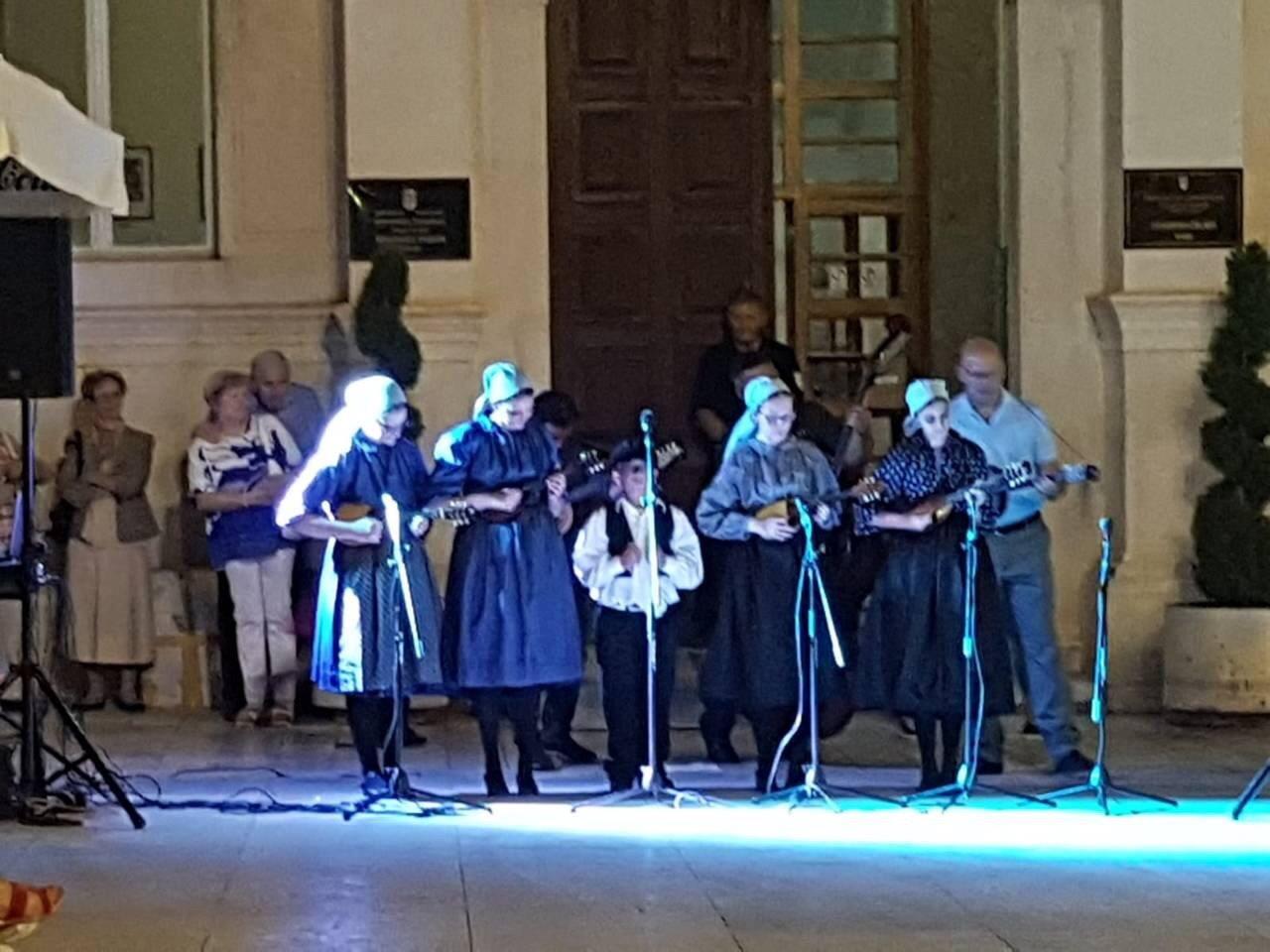 KUD Zadarski Tanac i Iseljena Hrvatska na Narodnom trgu