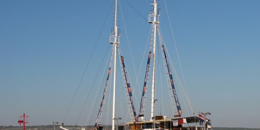 Brod knjizara brod kulture Brod knjizara brod kulture