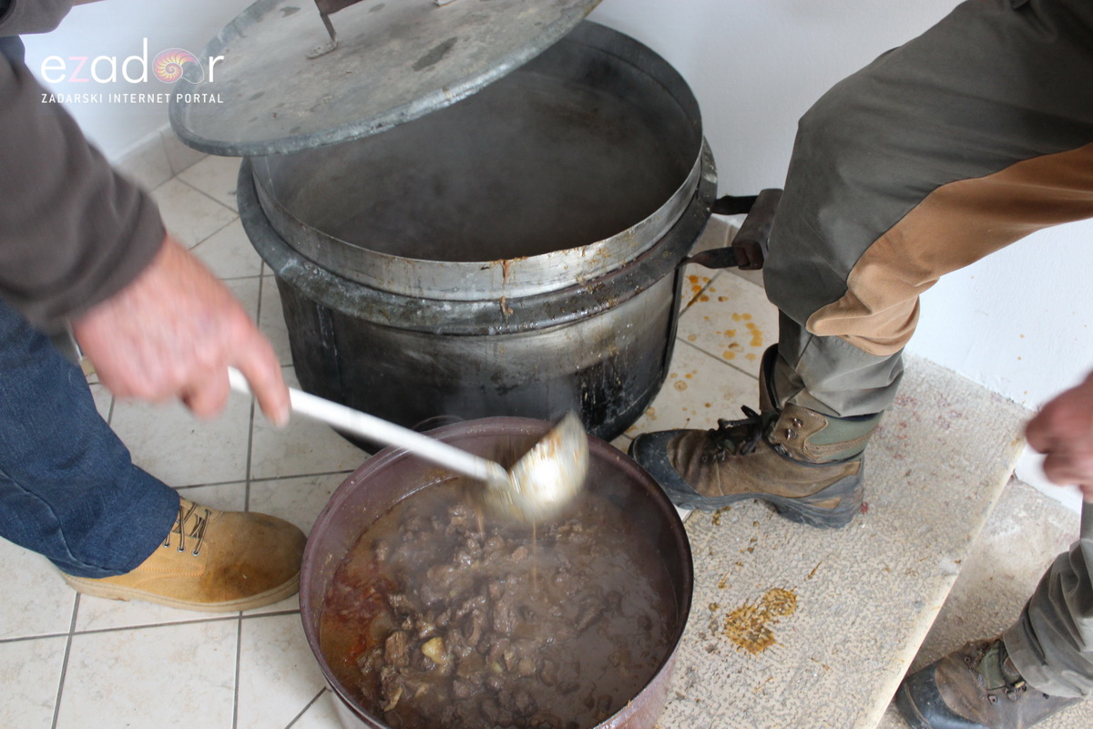 Lovci “Diane” kod Crnog odstrijelili  trinaest lisica i osam čagljeva