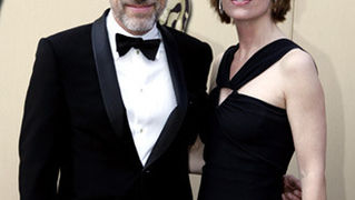 82. Red Carpet Oscara (oscar.go.com)