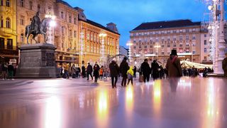 Zagrebački Advent na Trgu bana Jelačića