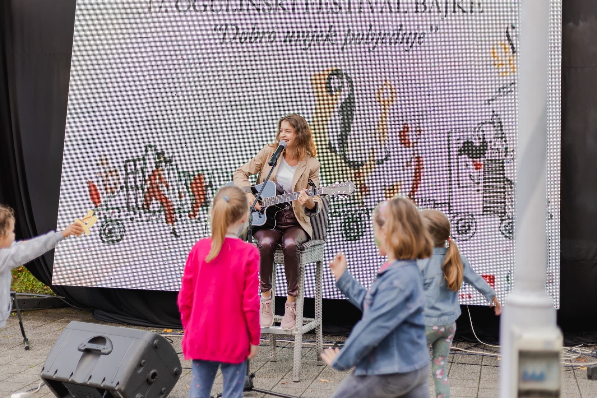 Ogulinski festival bajke posjetilo više od 5000 tisuća ljudi Ogulinski festival bajke posjetilo više od 5000 tisuća ljudi