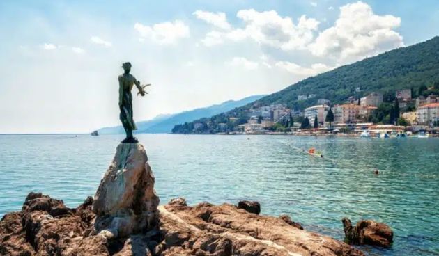 Kako je nastala Djevojka s galebom? Jedna je od najfotografiranijih skulptura u Hrvatskoj, a zna se i koja je dama poslužila kao model