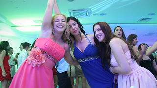 Maturalna večer Ekonomske škole (foto:Saša Čuka) Maturalna večer Ekonomske škole (foto:Saša Čuka)