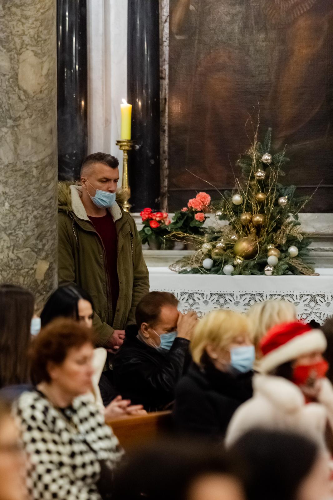 Polnoćka u katedrali svete Stošije