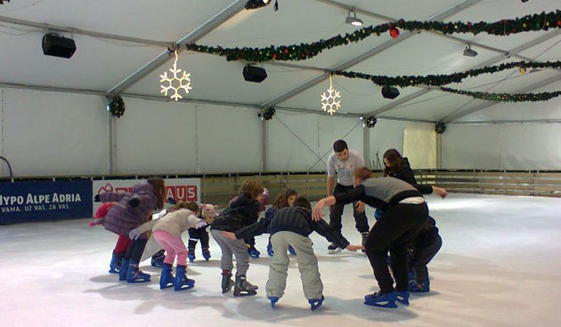 Uspješno je završio još jedan tečaj škole klizanja na Klizalištu Forum