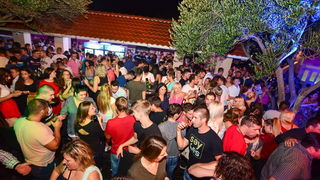 Zatvaranje sezone u virskom cafe & coctail baru Vagabundo. Foto: Iva Perinčić