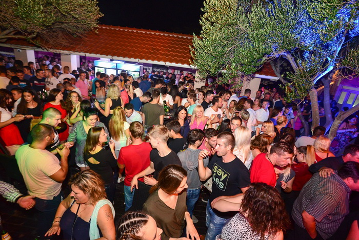 Zatvaranje sezone u virskom cafe & coctail baru Vagabundo. Foto: Iva Perinčić