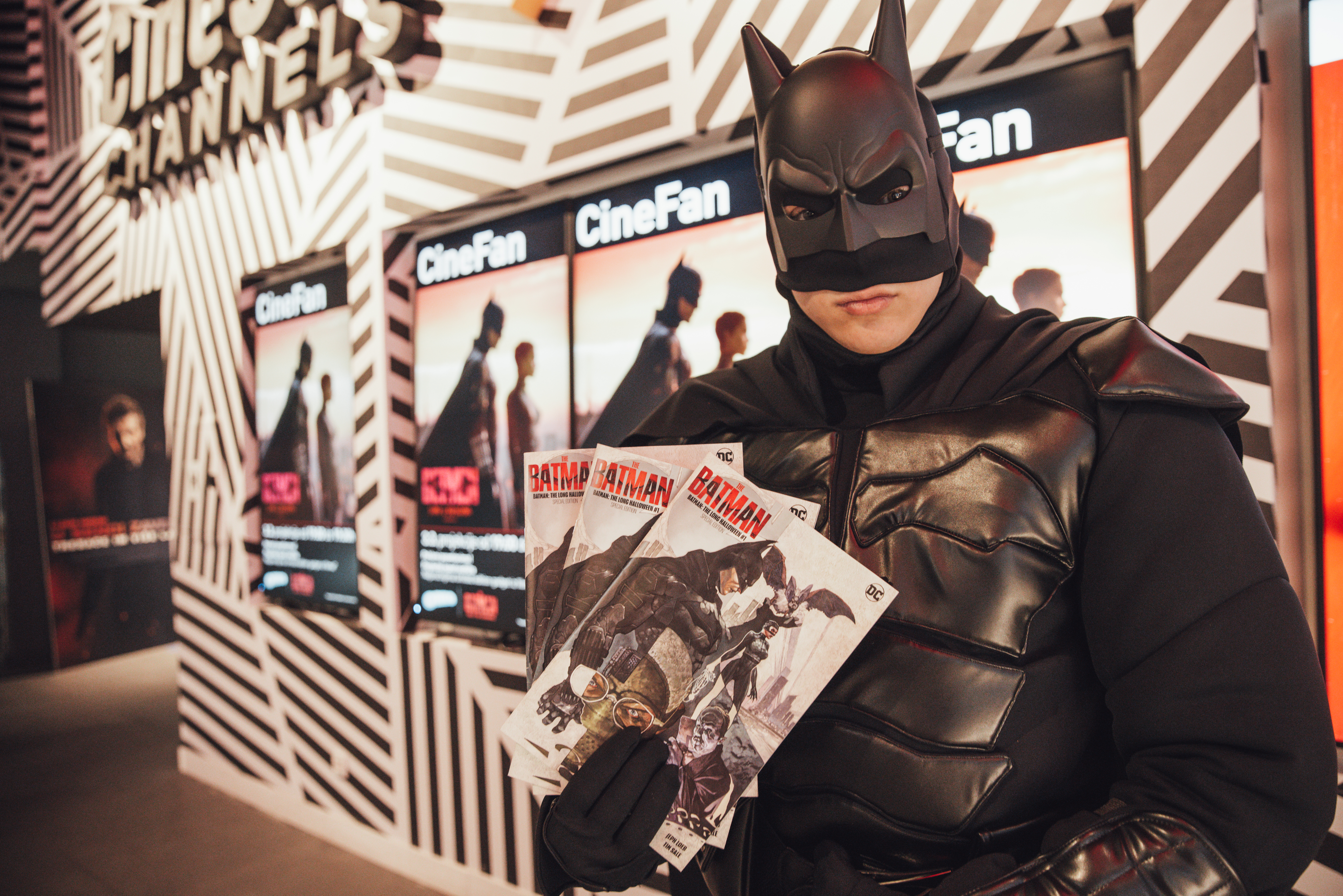 Pogledajte kako je sinoć Zagreb postao Gotham City Pogledajte kako je sinoć Zagreb postao Gotham City