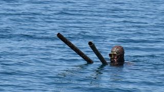 4. Dive In festival zapoceo je danas na rivi. Akcija ciscenja podmorja. Photo: Dino Stanin/PIXSELL