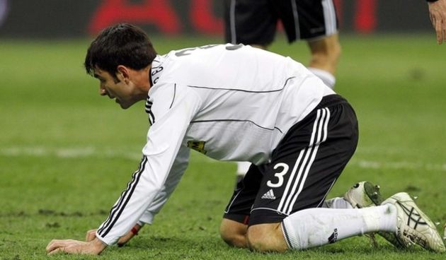 Cesena’s Maximiliano Pellegrino reacts after scoring an own // Reuters