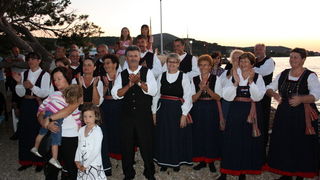 Vecer folklora: KUD Nevijana i ansambl Horenak u Nevidjenima Vecer folklora: KUD Nevijana i ansambl Horenak u Nevidjenima