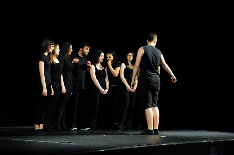 Artikultura: Predstava “Etsilazak” Teatra Verdi, Foto: Ivan Dilber Artikultura: Predstava “Etsilazak” Teatra Verdi, Foto: Ivan Dilber