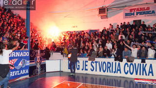 Humanitarno gledanje utakmice Zadar-Cibona u Jazinama Humanitarno gledanje utakmice Zadar-Cibona u Jazinama