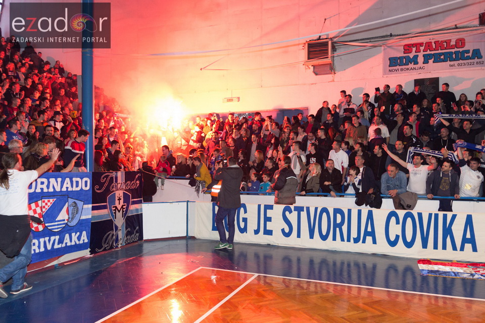 Humanitarno gledanje utakmice Zadar-Cibona u Jazinama Humanitarno gledanje utakmice Zadar-Cibona u Jazinama