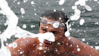 Dani Dikla 2009: Dr Velimir Susak Taci isplivao maraton Preko-Diklo Dani Dikla 2009: Dr Velimir Susak Taci isplivao maraton Preko-Diklo