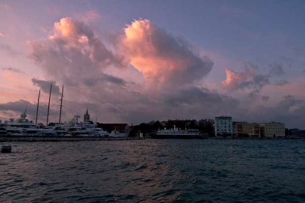 Tramontana u Zadru 17. prosinca 2011., Foto: Leo Banić Tramontana u Zadru 17. prosinca 2011., Foto: Leo Banić