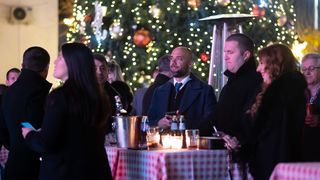 Vatromet, tisuće konfeta, šampanjac, prskalice i koncert Ivana Zaka i Tempo Banda