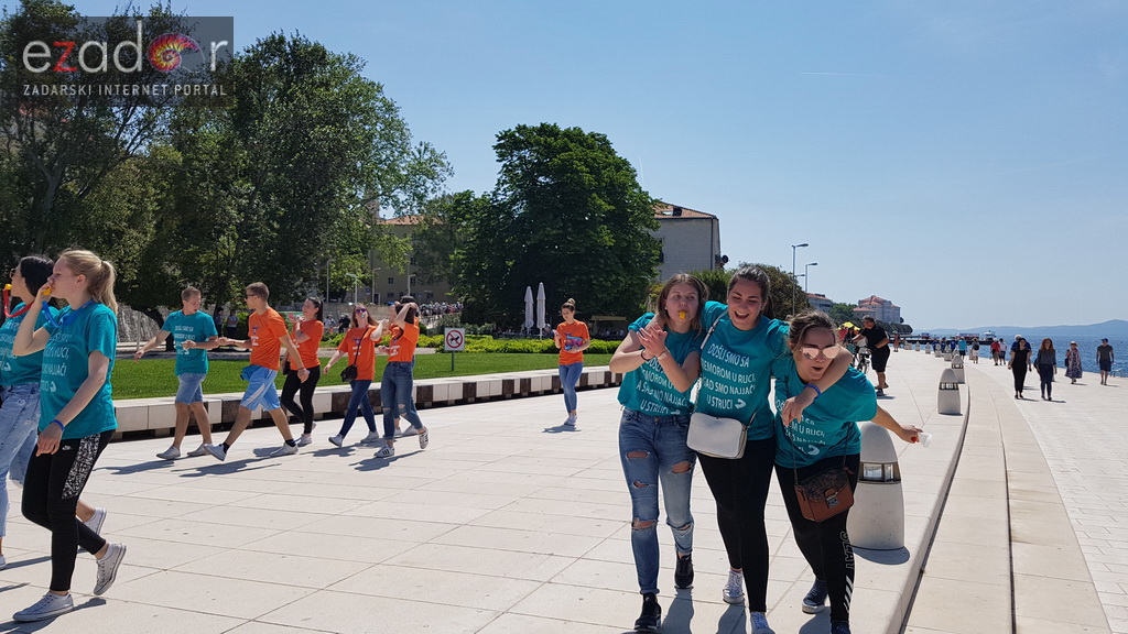 Ludijada maturanata na zadarskoj rivi