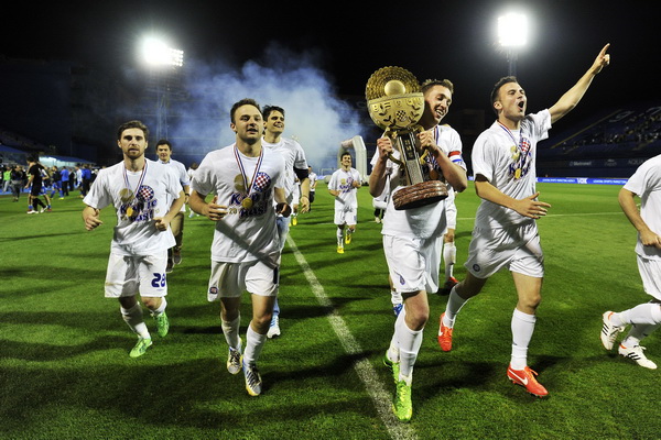 Zagreb, 220513.
Stadion Maksimir.
Uzvratna utakmica 22. finala Hrvatskog nogometnog kupa, Lokomotiva – Hajduk.
Na fotografiji: Slavlje Hajduka.
Foto: Boris Kovacev / CROPIX Zagreb, 220513.
Stadion Maksimir.
Uzvratna utakmica 22. finala Hrvatskog nogometnog kupa, Lokomotiva – Hajduk.
Na fotografiji: Slavlje Hajduka.
Foto: Boris Kovacev / CROPIX
