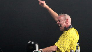 Zrce, 090711.
Na prvom hrvatskom Big Beach partyju na plazi Zrce nastupio je Fatboy Slim pred oko 10 tisuca posjetitelja. Fatboy Slim, DJ za siroke narodne mase. Svo vrijeme dvosatnog nastupa drzao je publiku u visokom ritmu tako da je ona svo vrijeme ple Zrce, 090711.
Na prvom hrvatskom Big Beach partyju na plazi Zrce nastupio je Fatboy Slim pred oko 10 tisuca posjetitelja. Fatboy Slim, DJ za siroke narodne mase. Svo vrijeme dvosatnog nastupa drzao je publiku u visokom ritmu tako da je ona svo vrijeme ple