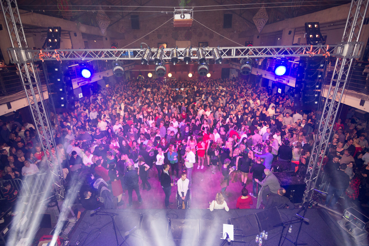 Božićni koncert Tomislava Bralića i klape Intrade u zadarskom klubu Arsenal 25. prosinca 2016.