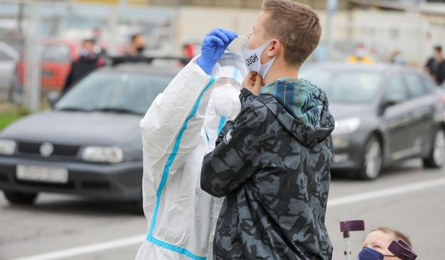 Velike gužve na testiranje na koronavirus na Zagrebačkom velesajmu