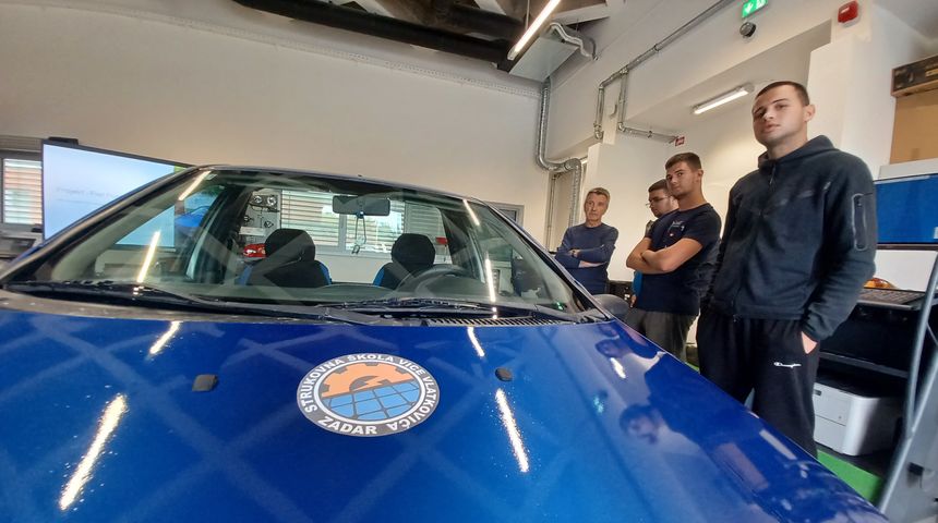 Fiat pick up i pametni vrt foto Fiat pick up i pametni vrt foto