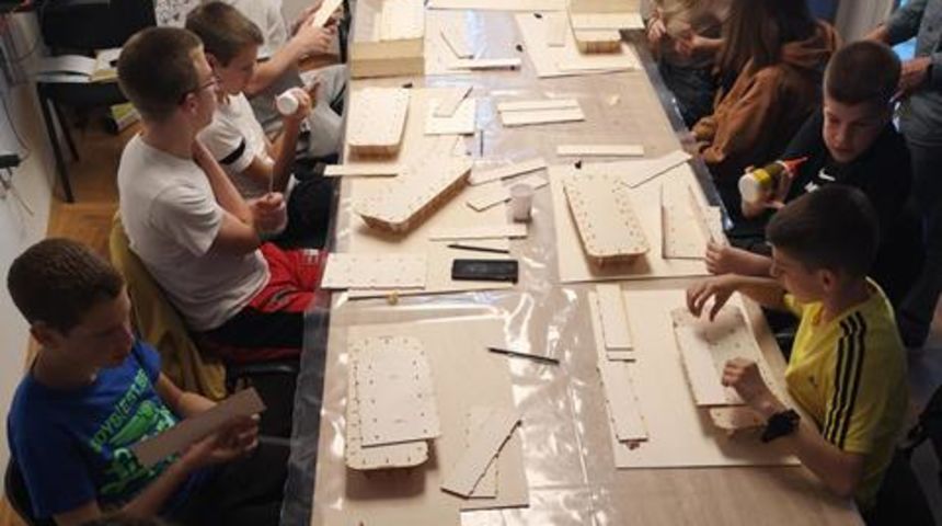 Hrvatski savez brodomaketara zajedno s pet partnerskih organizacija (Centar tehničke kulture Rijeka, Udruga Nave Dumins, modelarski institut Dubrovnik, Zajednica tehničke kulture Grada Dubrovnika i Zajednica tehničke kulture Zadarske županije) od 23. pros Hrvatski savez brodomaketara zajedno s pet partnerskih organizacija (Centar tehničke kulture Rijeka, Udruga Nave Dumins, modelarski institut Dubrovnik, Zajednica tehničke kulture Grada Dubrovnika i Zajednica tehničke kulture Zadarske županije) od 23. pros