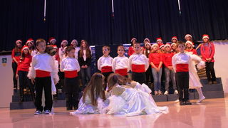 Božićna priredba OŠ Smiljevac Božićna priredba OŠ Smiljevac