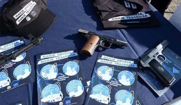Manje oružja, manje tragedija