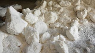 Nin – Povijesni gradic Nin pokraj Zadra za svoju prepoznatljivost ima nadaleko poznatu i najstariju hrvatsku solanu. Pod geslom “Prica o soli…” i dan danas se sol proizvodi na tradicionalan nacin. Photo: Damir Spehar/PIXSELL Nin – Povijesni gradic Nin pokraj Zadra za svoju prepoznatljivost ima nadaleko poznatu i najstariju hrvatsku solanu. Pod geslom “Prica o soli…” i dan danas se sol proizvodi na tradicionalan nacin. Photo: Damir Spehar/PIXSELL